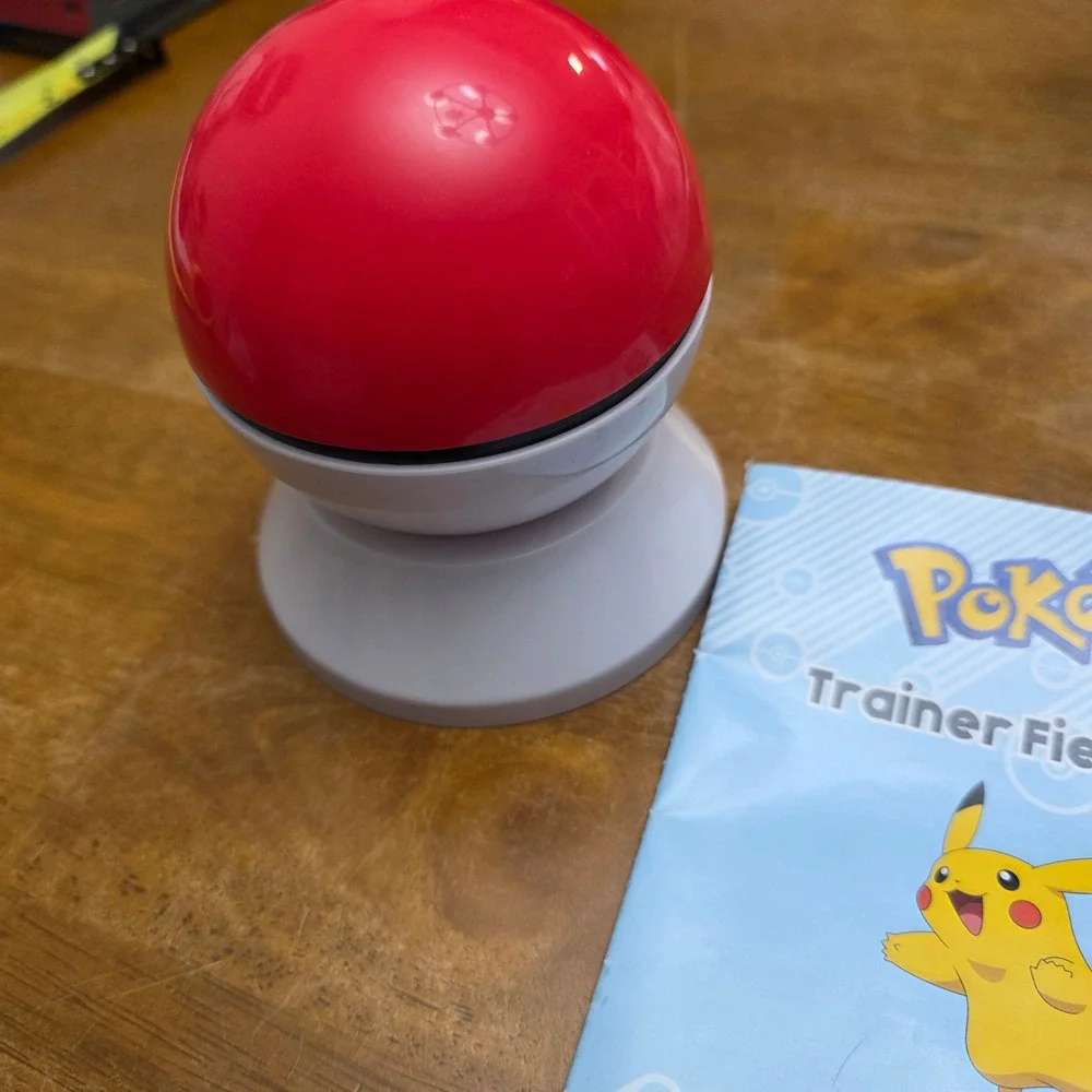 Pokemon Trainer Guess‎ Kanto Edition Electronic Game with Field Guide